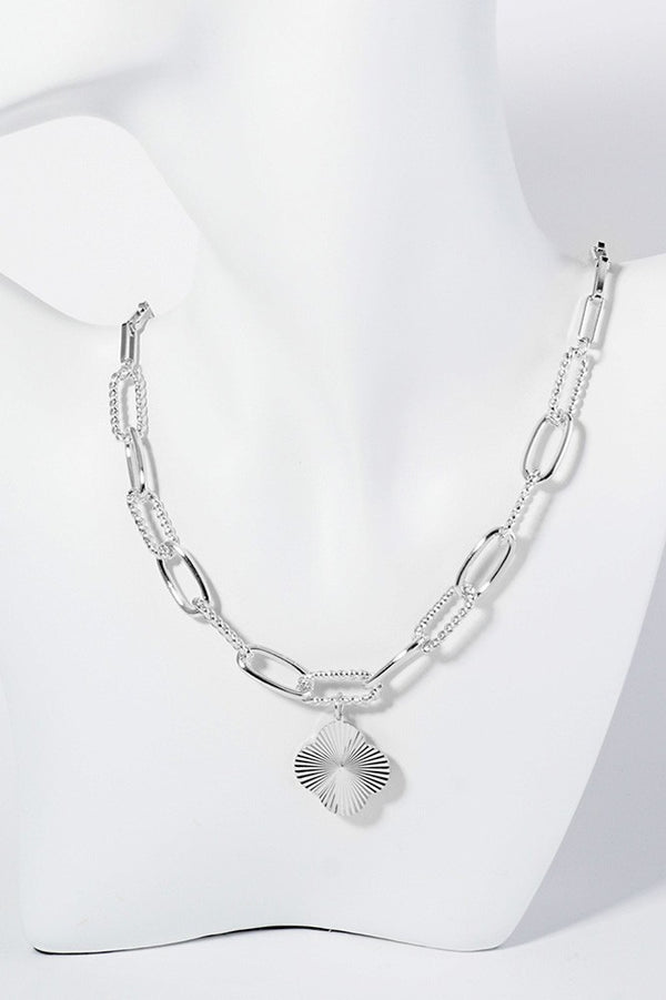 Silver Textured Metal Quatrefoil Chunky Chain Necklace