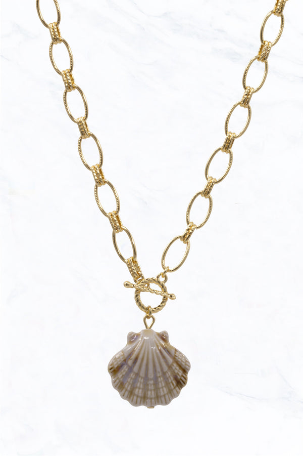 Gold Chain Necklace with Shell Pendant