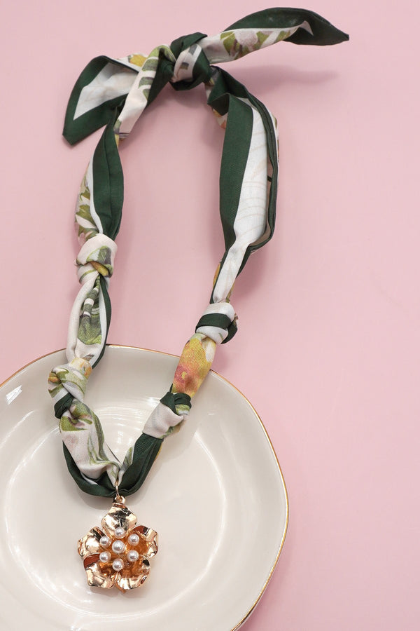 Handmade Pearl Flower Scarf Necklace