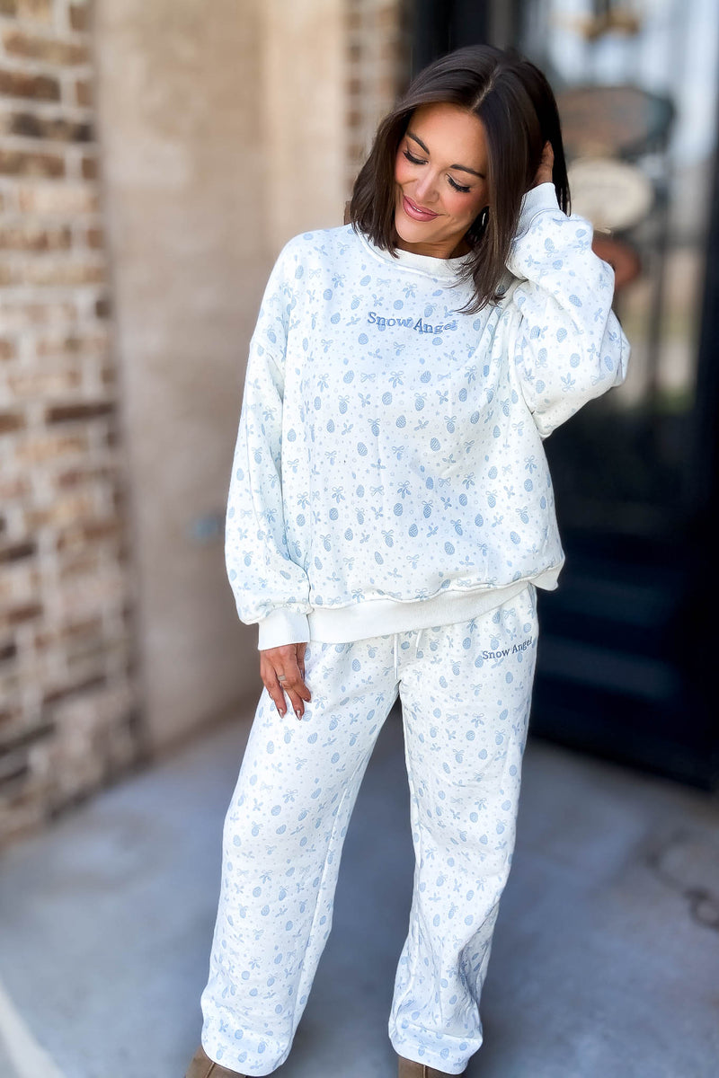 Le Lis Super Soft Snow Angel Sweatshirt