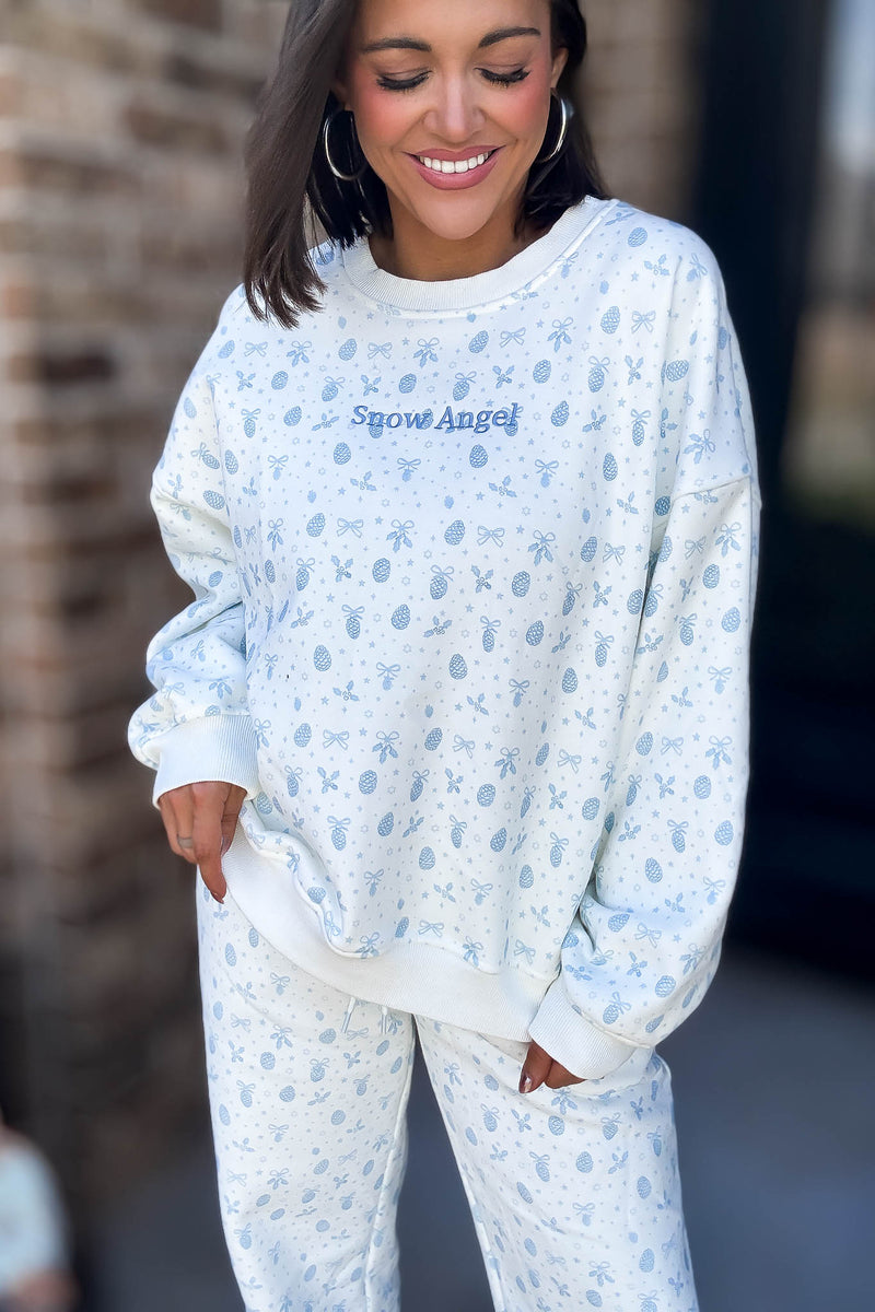 Le Lis Super Soft Snow Angel Sweatshirt