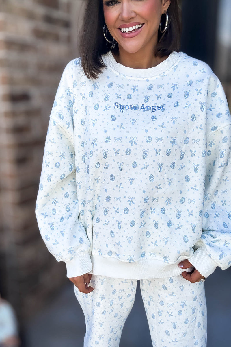 Le Lis Super Soft Snow Angel Sweatshirt
