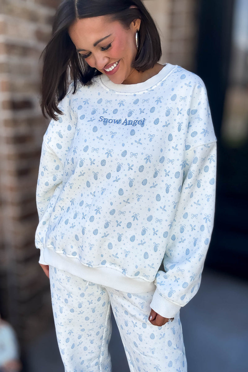 Le Lis Super Soft Snow Angel Sweatshirt