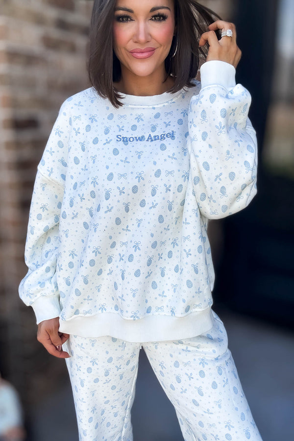 Le Lis Super Soft Snow Angel Sweatshirt