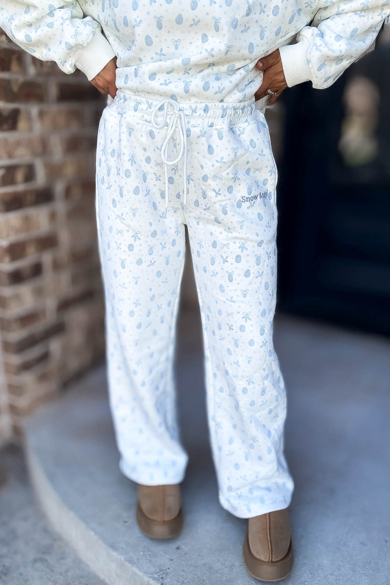Le Lis Super Soft Snow Angel Sweatpants