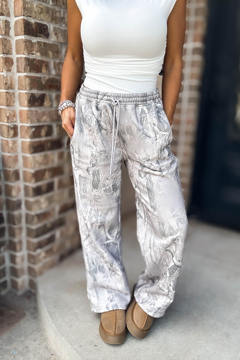 Le Lis Mid Rise Tree Camo Printed Wide Leg Sweatpants