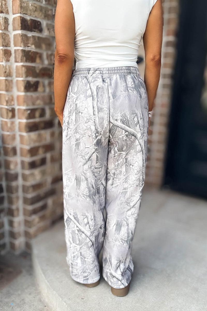 Le Lis Mid Rise Tree Camo Printed Wide Leg Sweatpants