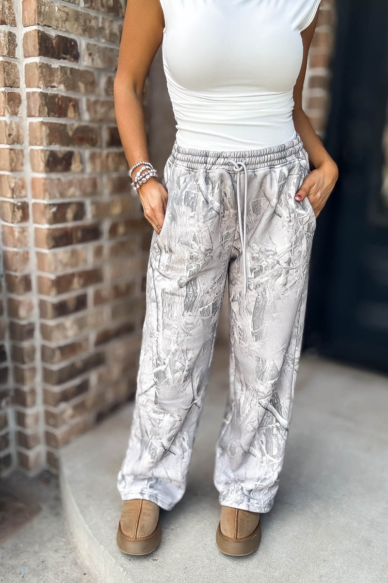 Le Lis Mid Rise Tree Camo Printed Wide Leg Sweatpants