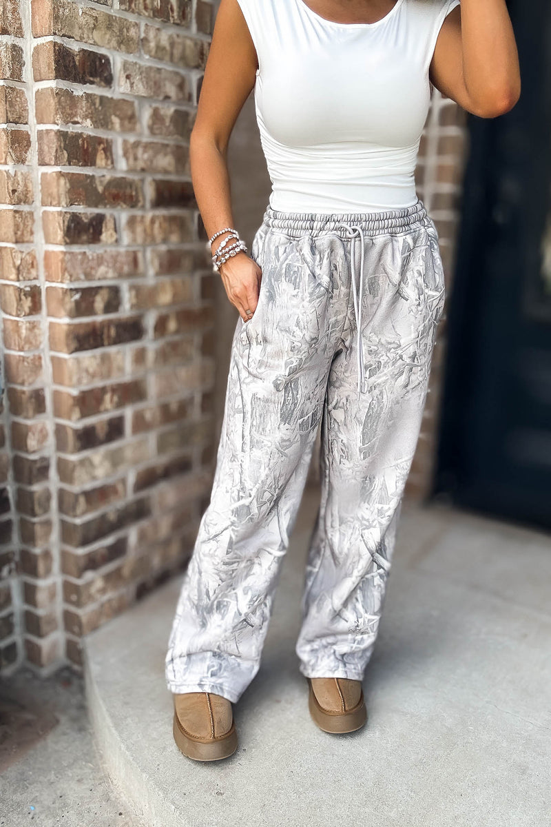 Le Lis Mid Rise Tree Camo Printed Wide Leg Sweatpants