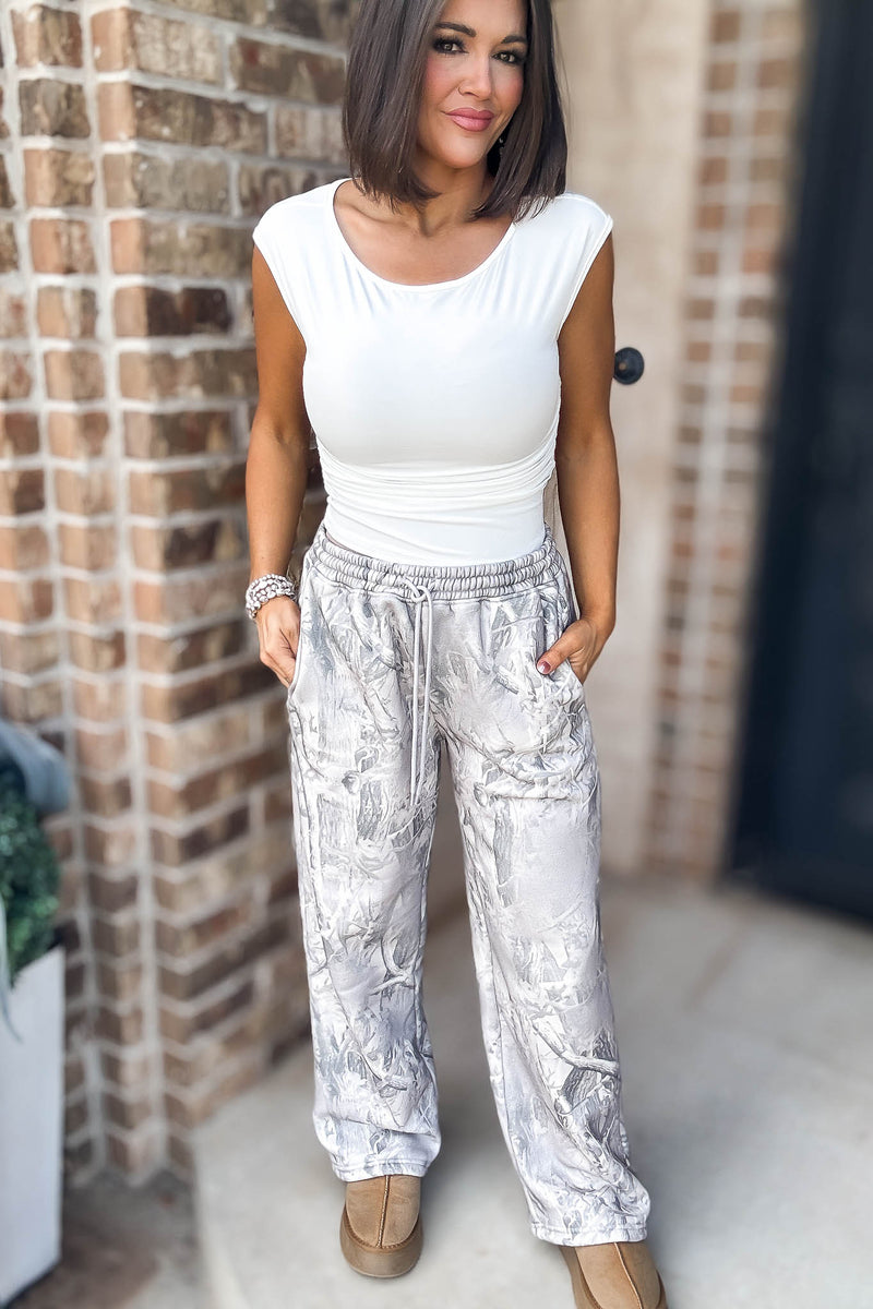 Le Lis Mid Rise Tree Camo Printed Wide Leg Sweatpants