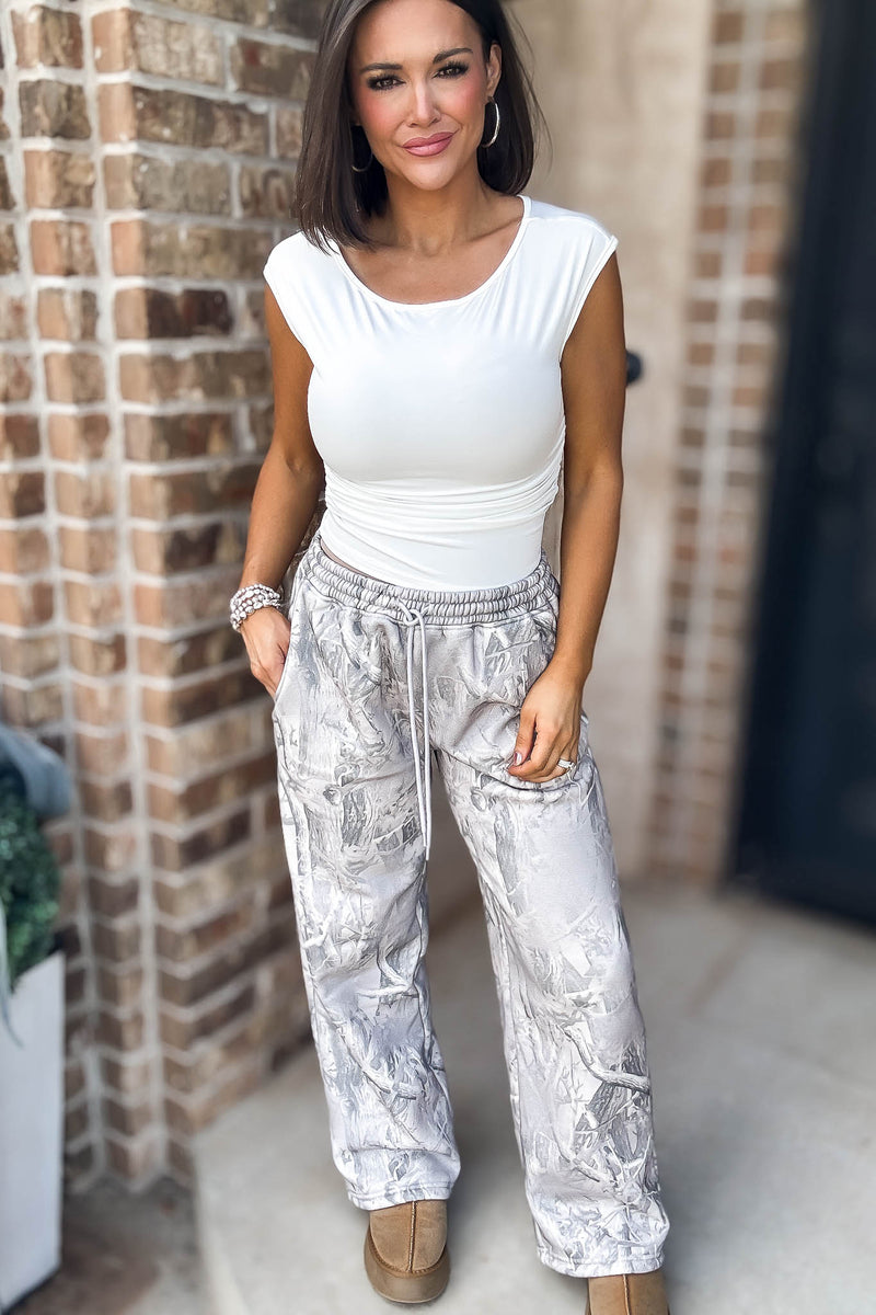 Le Lis Mid Rise Tree Camo Printed Wide Leg Sweatpants
