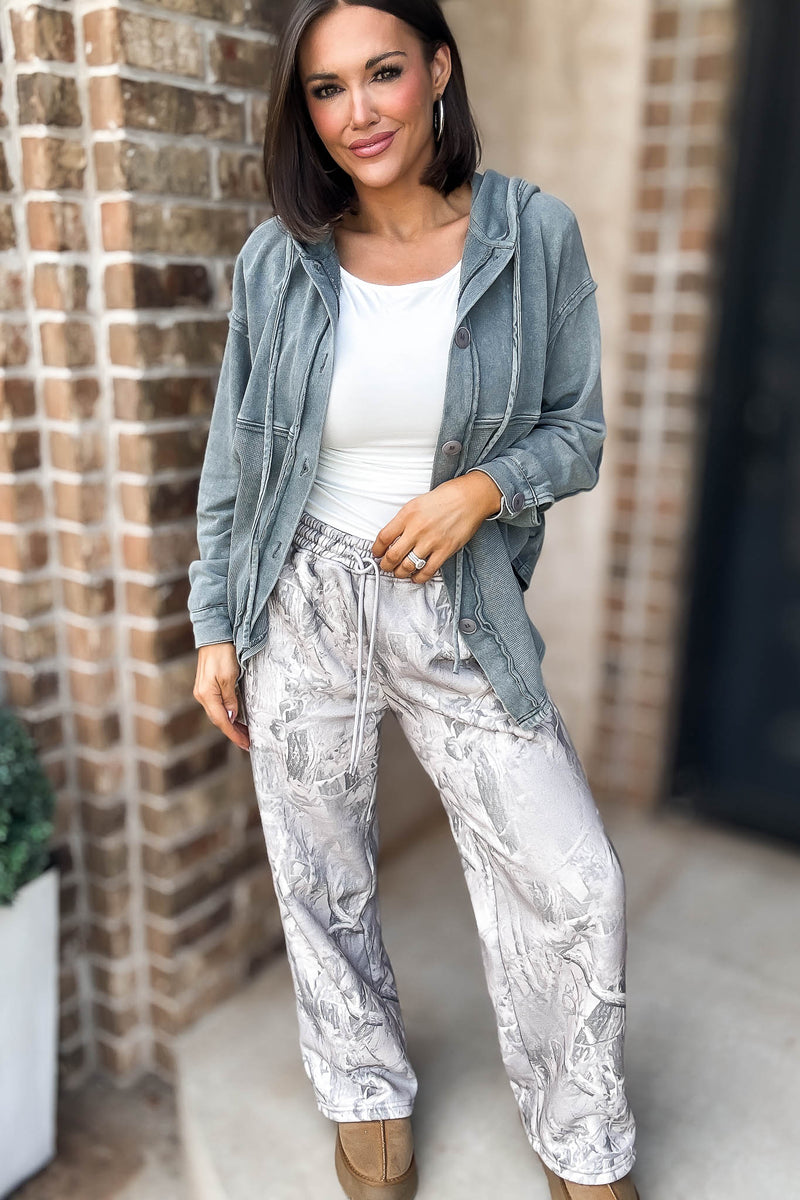 Le Lis Mid Rise Tree Camo Printed Wide Leg Sweatpants