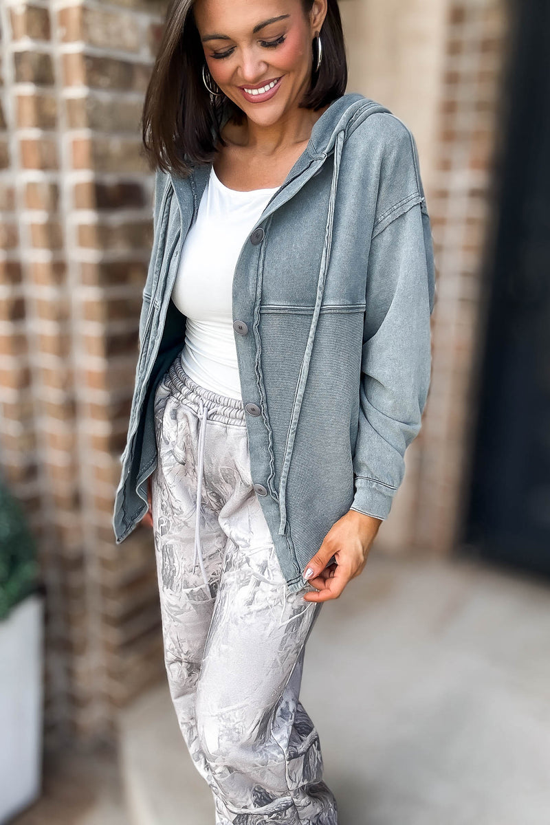 Le Lis Mid Rise Tree Camo Printed Wide Leg Sweatpants