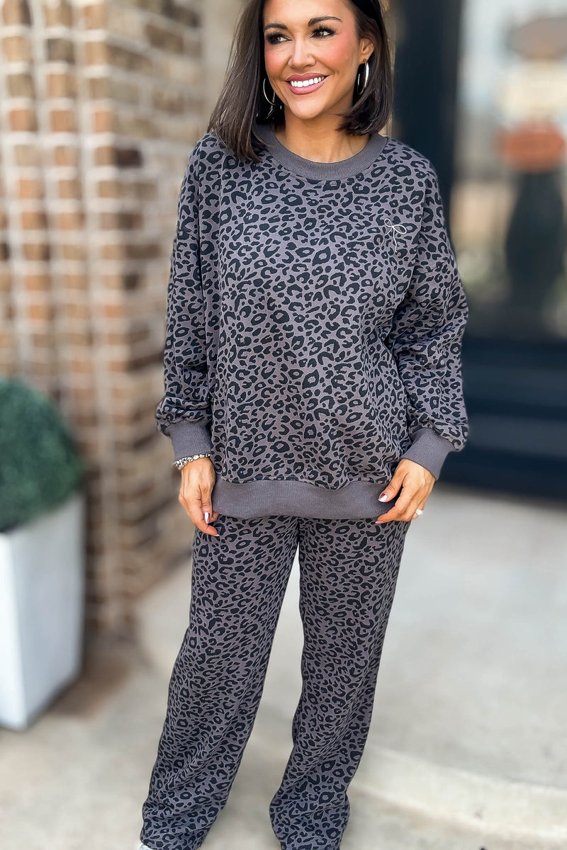 Le Lis Leopard And Bow Crew Neck Washed Sweatshirt