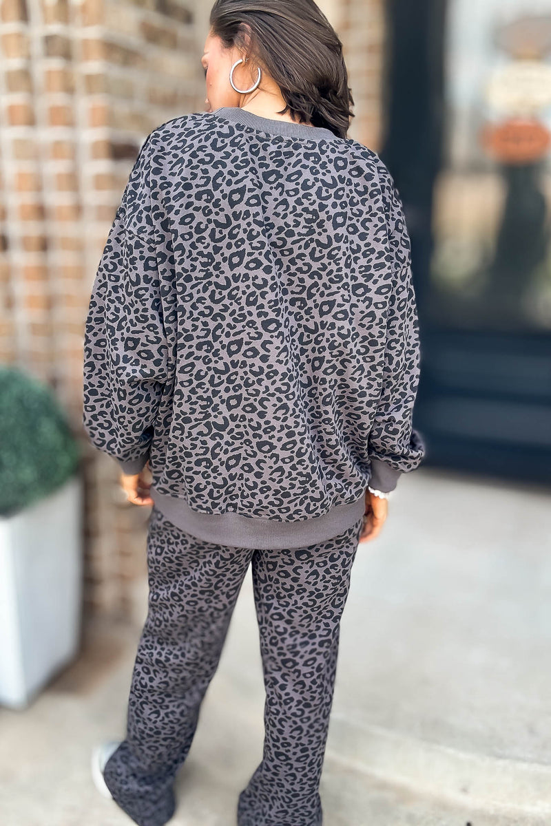 Le Lis Leopard And Bow Crew Neck Washed Sweatshirt