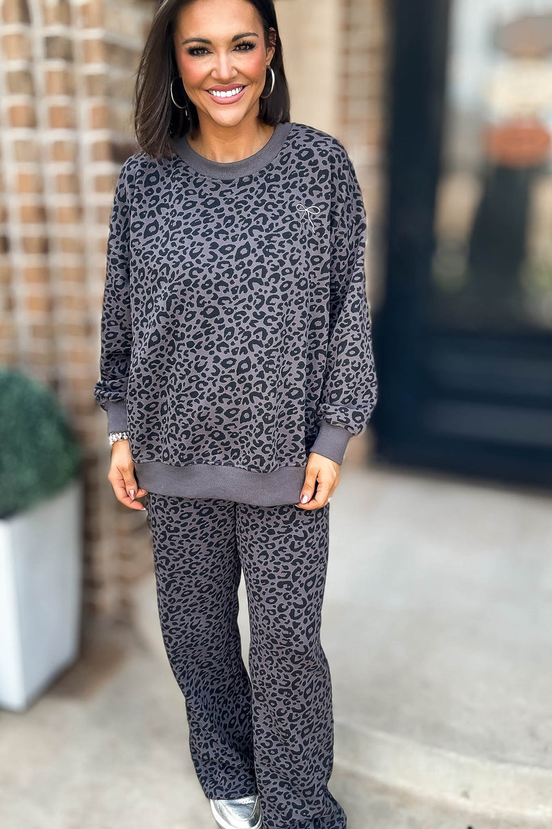 Le Lis Leopard And Bow Crew Neck Washed Sweatshirt