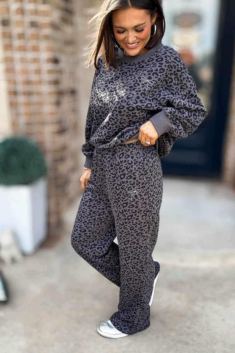 Le Lis Leopard And Bow Crew Neck Washed Sweatpants