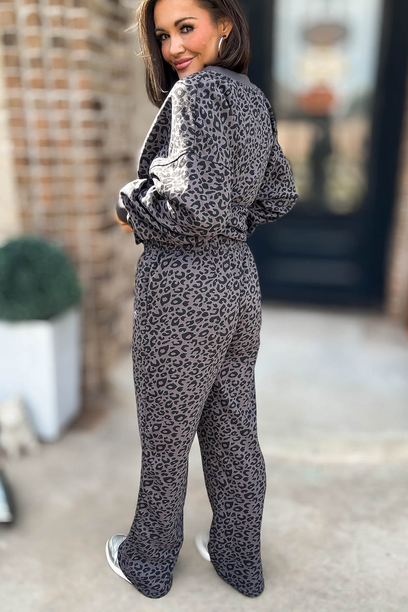 Le Lis Leopard And Bow Crew Neck Washed Sweatpants