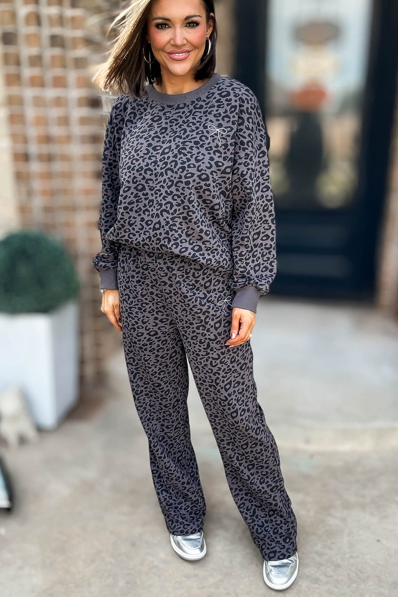Le Lis Leopard And Bow Crew Neck Washed Sweatshirt