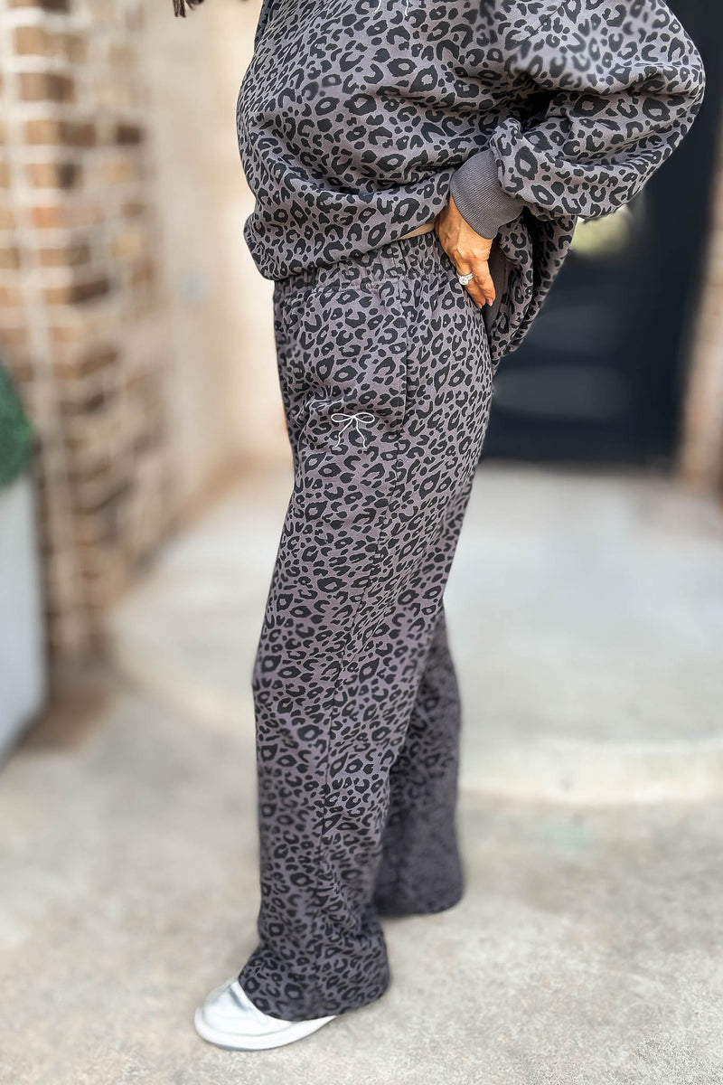 Le Lis Leopard And Bow Crew Neck Washed Sweatpants