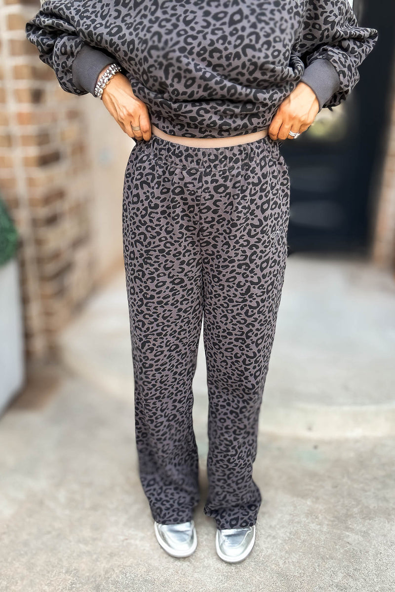 Le Lis Leopard And Bow Crew Neck Washed Sweatpants