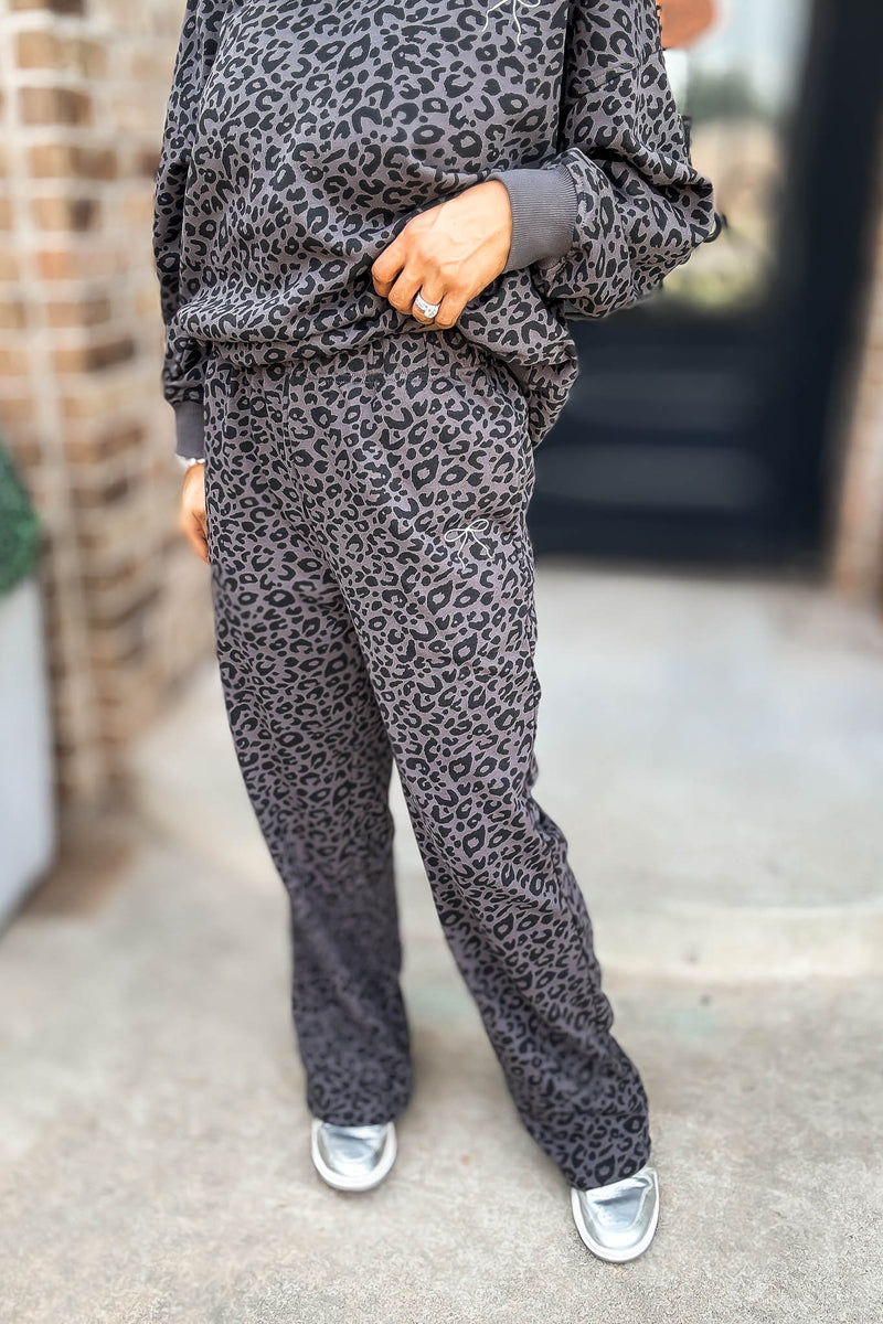 Le Lis Leopard And Bow Crew Neck Washed Sweatpants