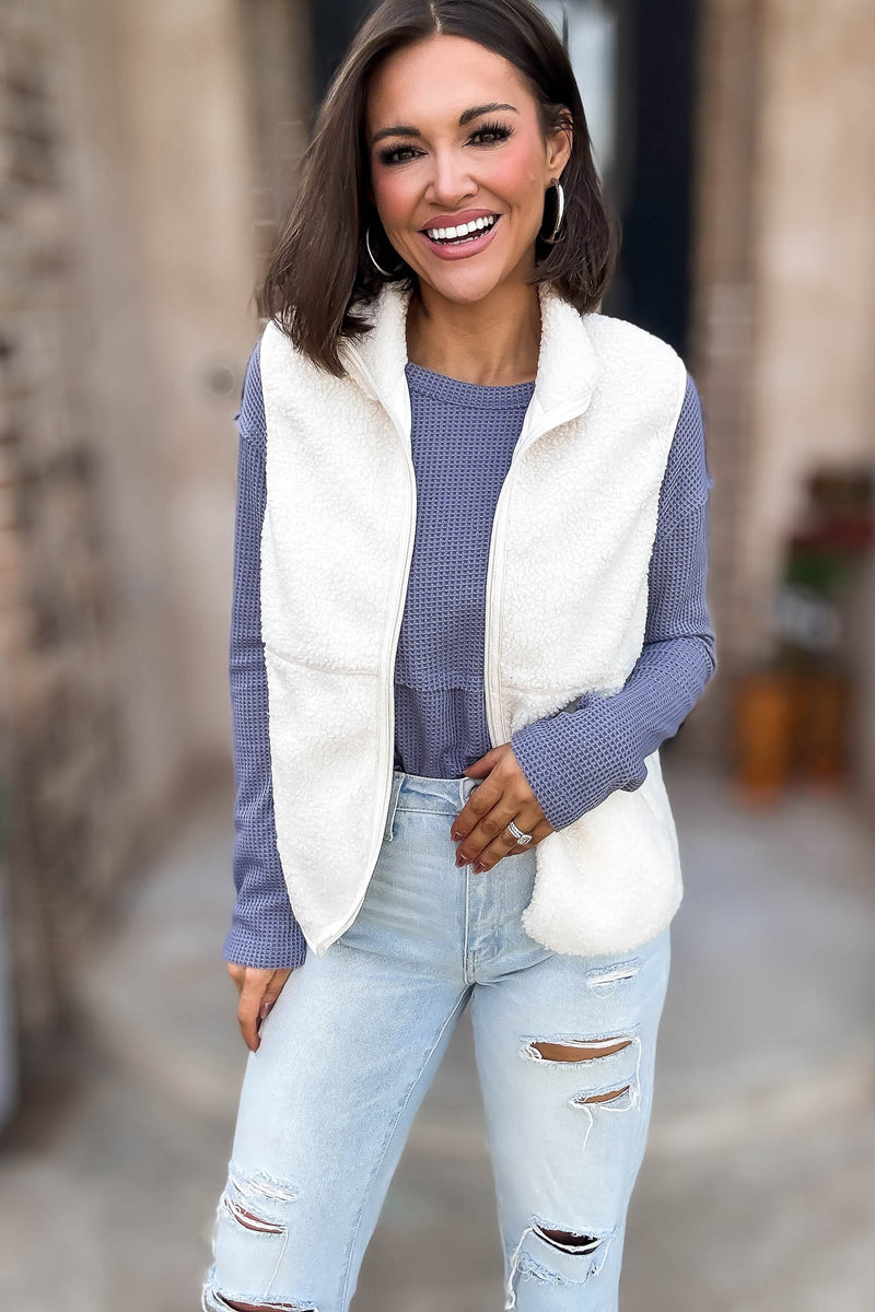 Le Lis Sleeveless Mock Neck Fleece Vest