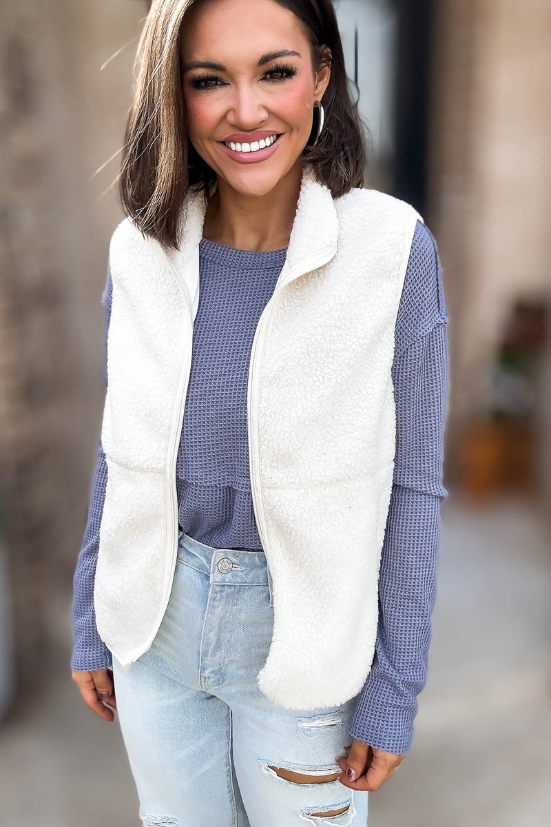 Le Lis Sleeveless Mock Neck Fleece Vest