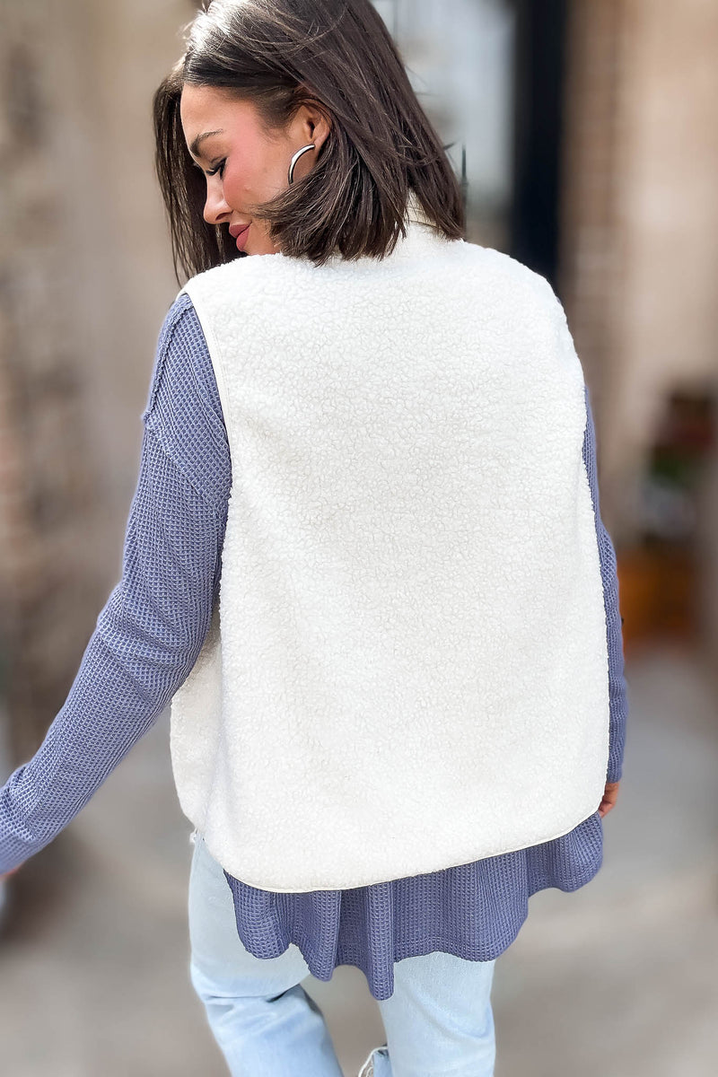 Le Lis Sleeveless Mock Neck Fleece Vest