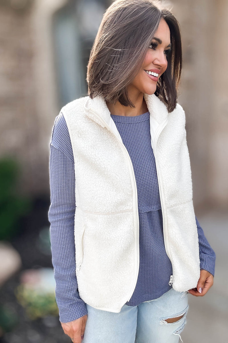 Le Lis Sleeveless Mock Neck Fleece Vest