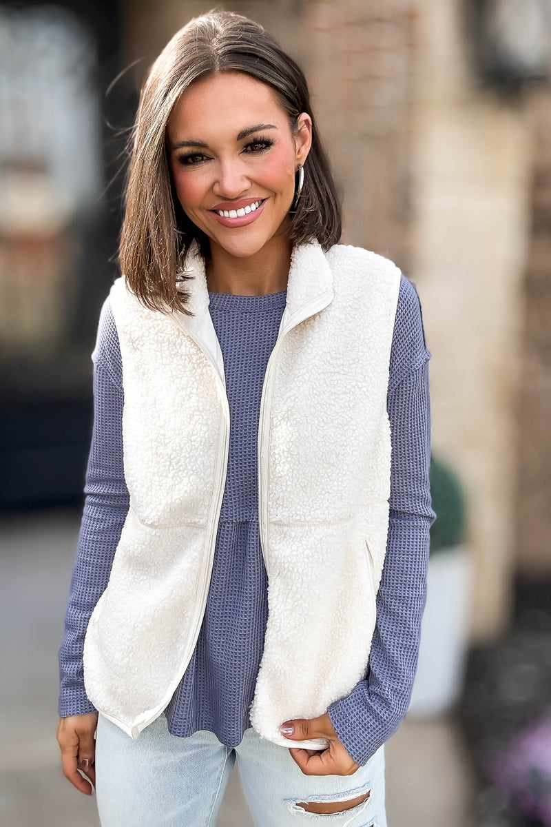 Le Lis Sleeveless Mock Neck Fleece Vest