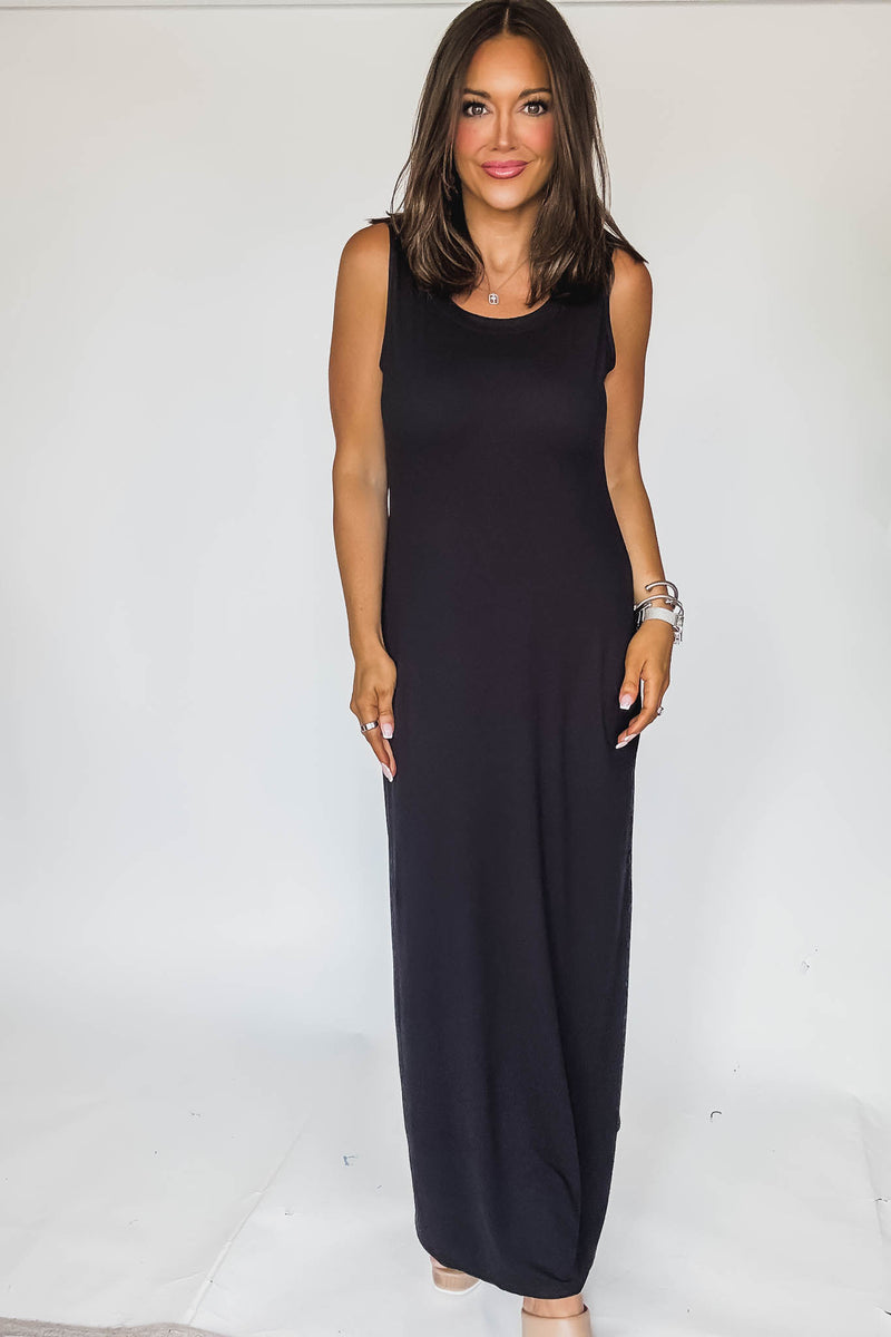 Sleeveless Black Flared Scoop Neck Maxi Dress
