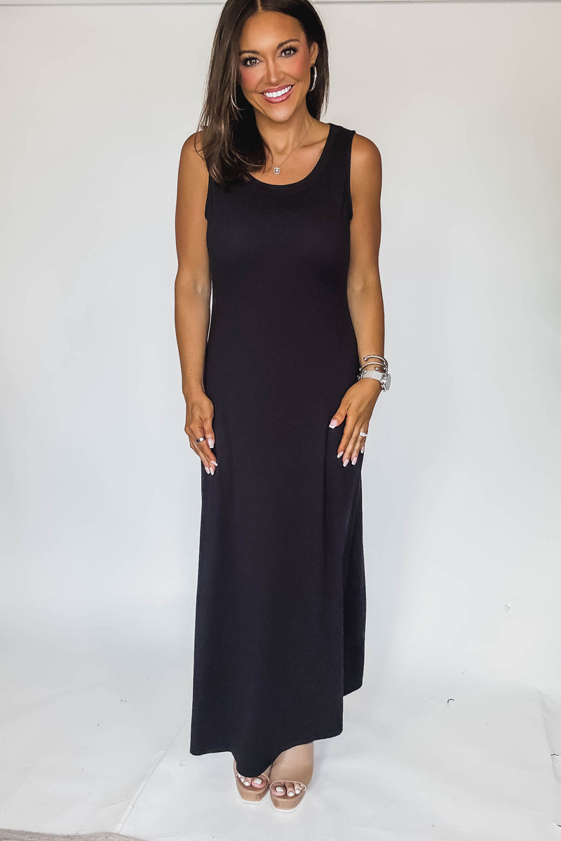 Sleeveless Black Flared Scoop Neck Maxi Dress