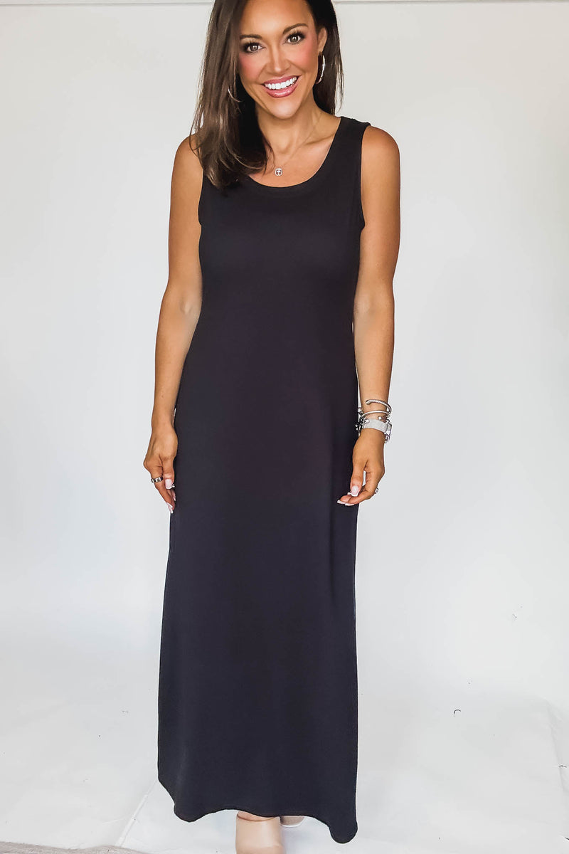 Sleeveless Black Flared Scoop Neck Maxi Dress
