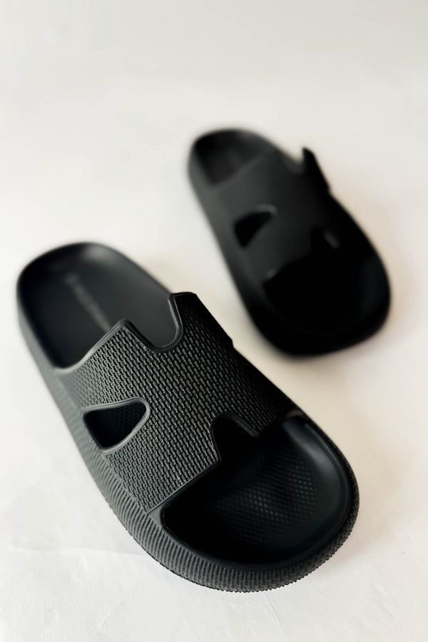 Wild Diva Black Slide Sandal