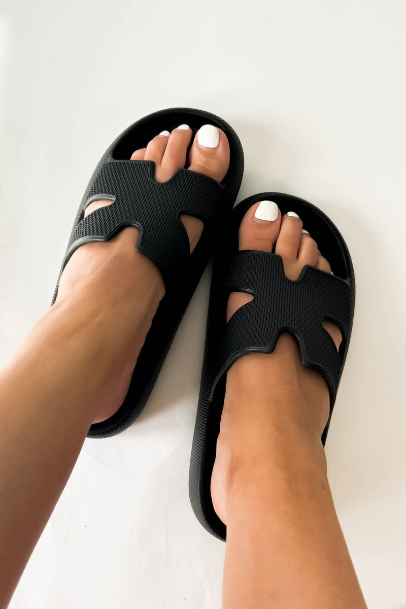 Wild Diva Black Slide Sandal