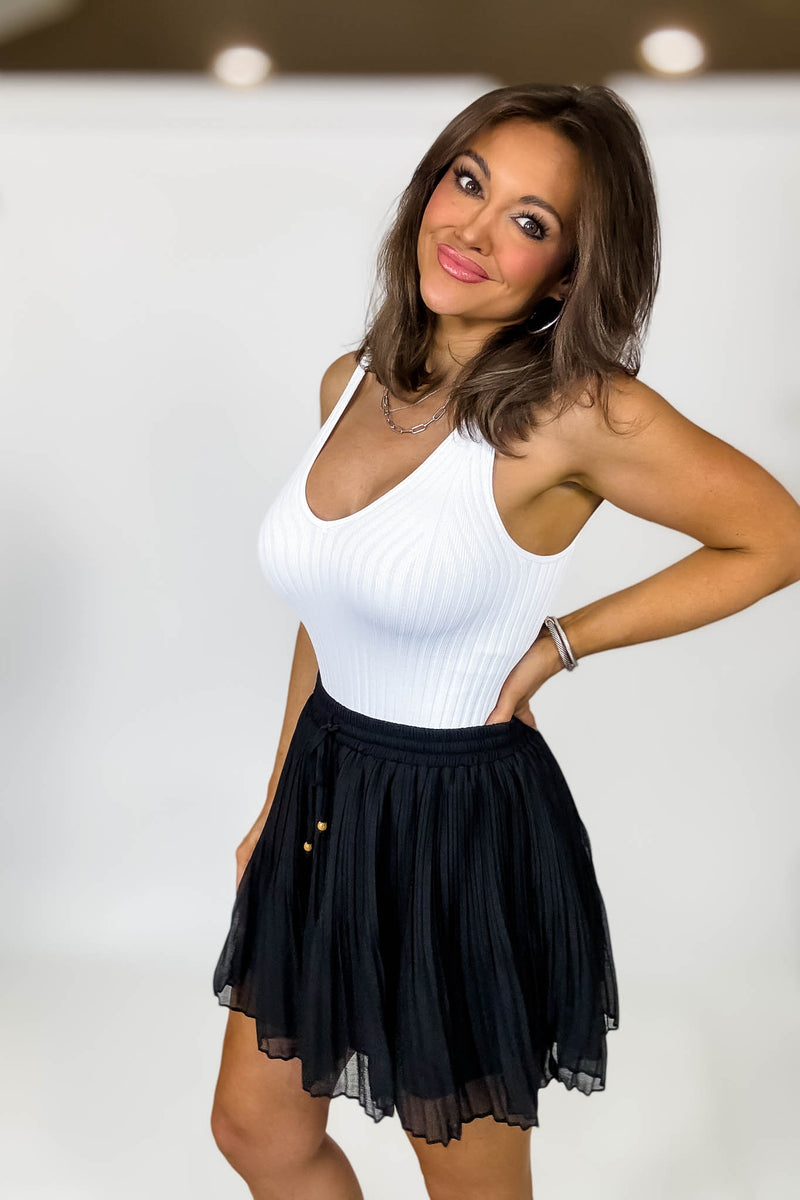 Black Draw String Pleated Shorts