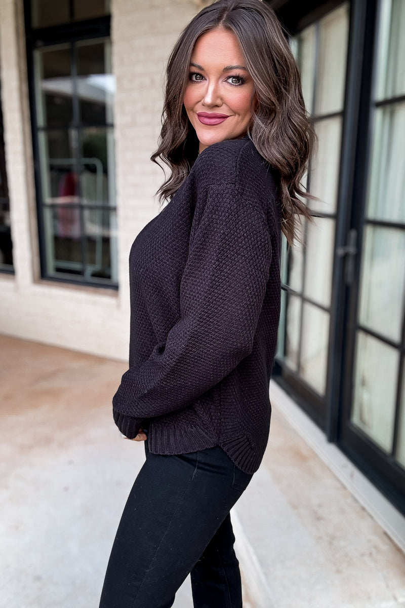 Around The Fire Black Round Neck Basic Sweater
