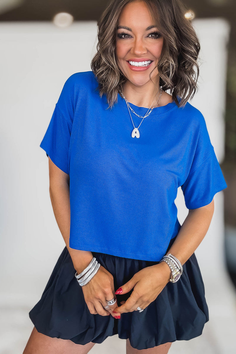 RIBBED CLASSIC BLUE ROUND-NECK CROP BOX TEE