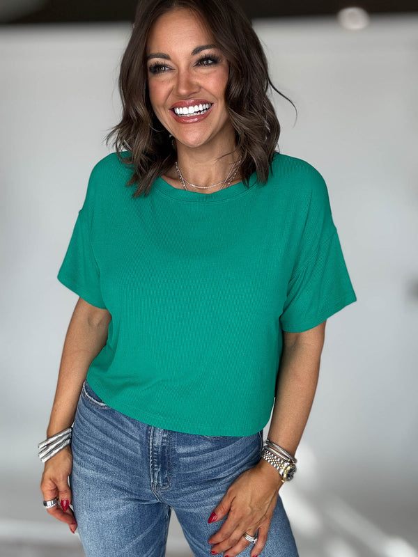 RIBBED KELLY GREEN ROUND-NECK CROP BOX TEE
