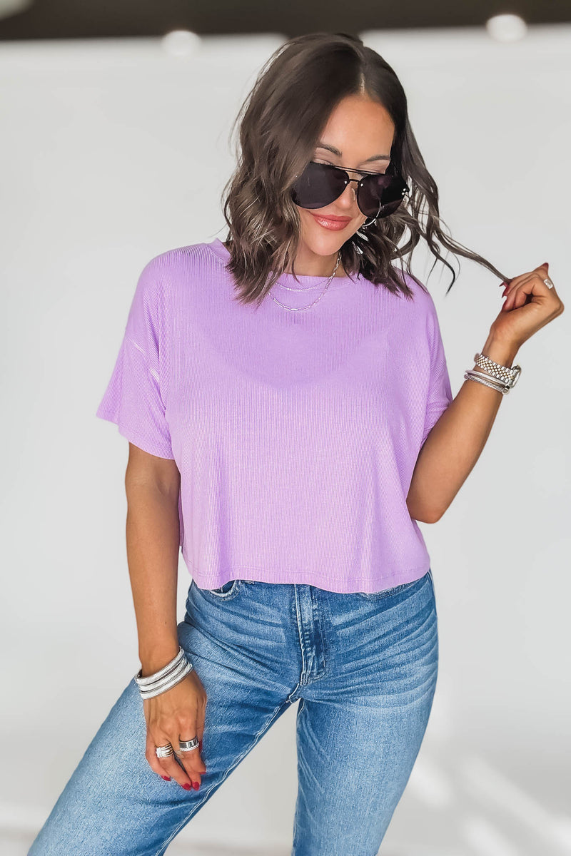 RIBBED LAVENDER ROUND-NECK CROP BOX TEE