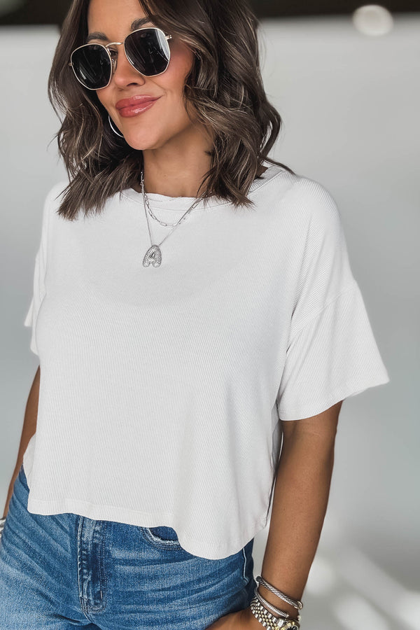 RIBBED SAND BEIGE ROUND-NECK CROP BOX TEE