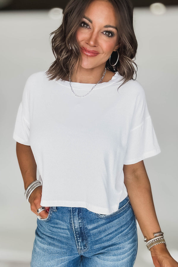 RIBBED WHITE ROUND-NECK CROP BOX TEE