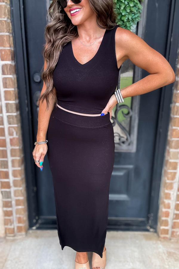 Ribbed V Neck Black Texture Skirt