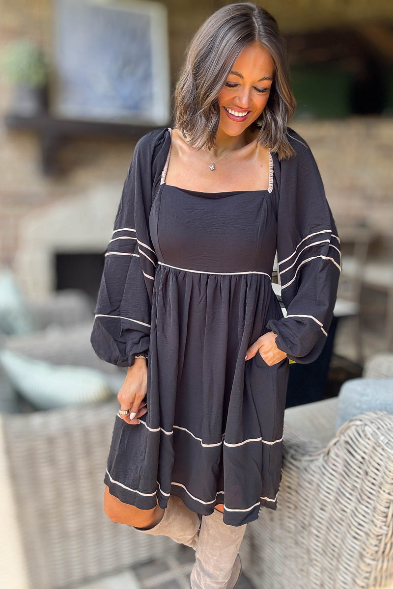 Black Long Sleeve Relaxed Shoulder Woven Dress With Contrast Dress