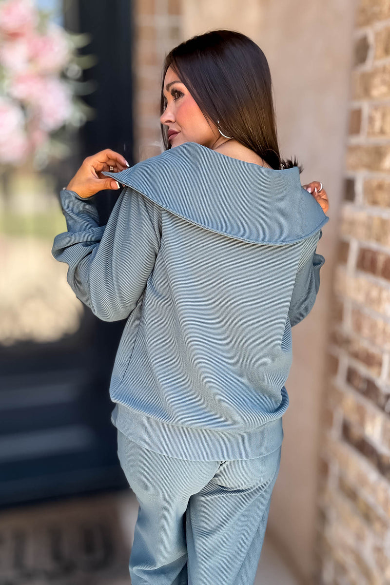 Accolade Ash Jade Ribbed High Neck Half Zip Pullover