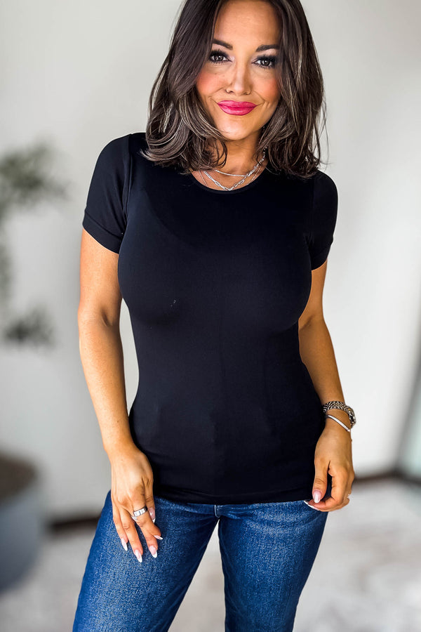 Seamless Round Black Neck Short Sleeve Top.