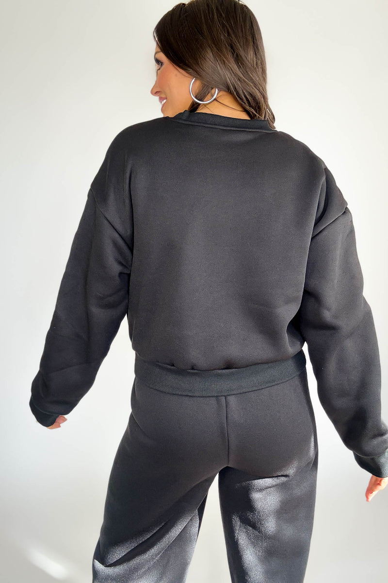 Cozy Black Sweatshirt Top