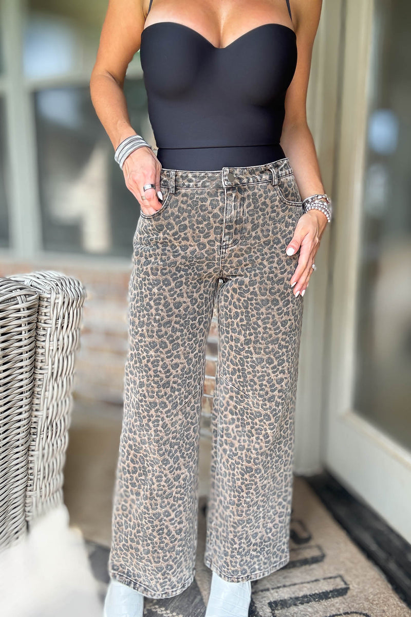 Le Lis Mid-rise Leopard Print Boyfriend Jeans