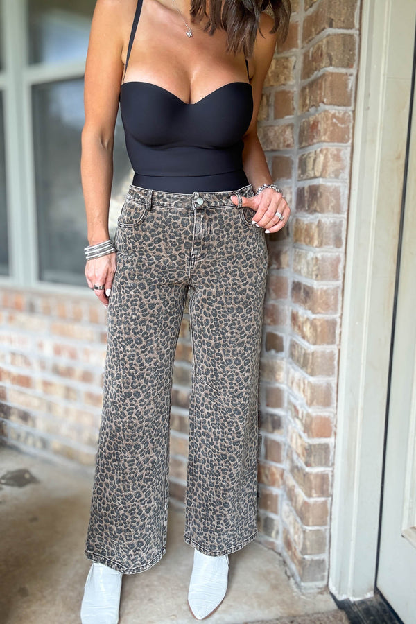 Le Lis Mid-rise Leopard Print Boyfriend Jeans